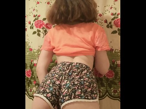 ❤️ Sexy ung babe tar av seg shortsen på kamera ❤❌ Pornovideo ved no.mysexgamer.ru ❤