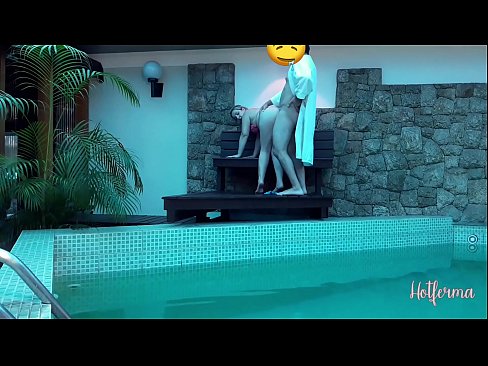 ❤️ Sjef inviterer hushjelp til bassenget, men kunne ikke motstå en varm ❤❌ Pornovideo ved no.mysexgamer.ru ❤